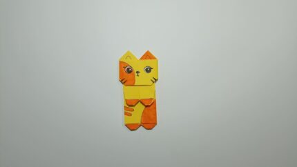 origami-paper-bookmark-with-cat